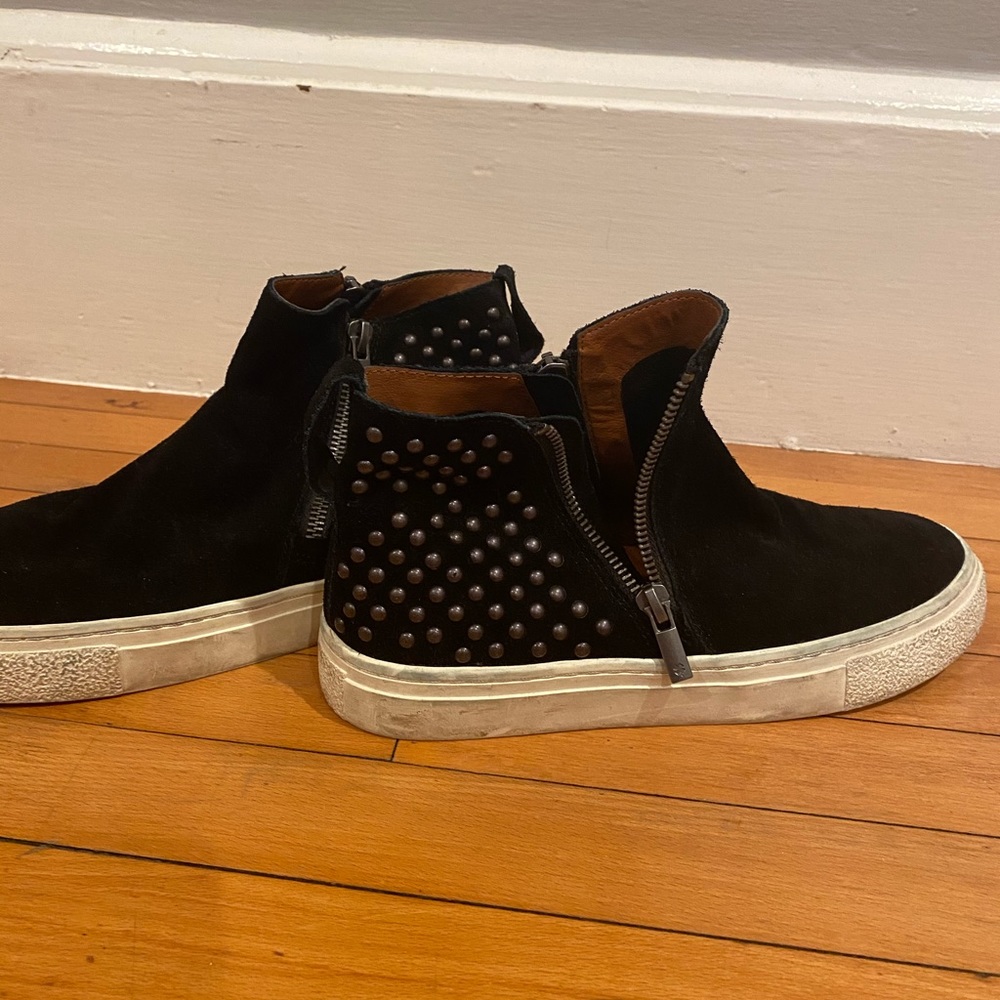 Stylish ankle boots/sneakers